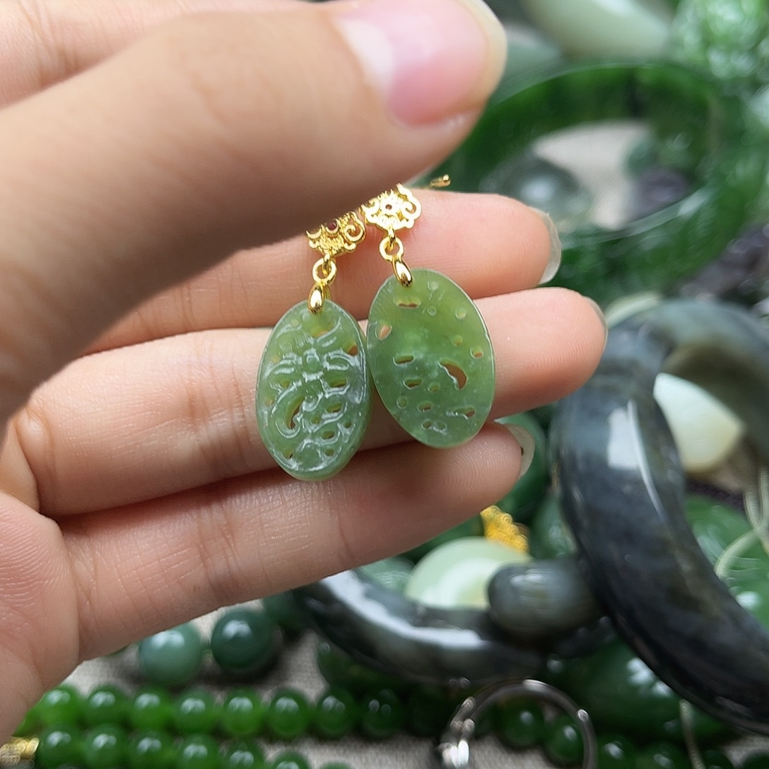和田玉（碧玉）合金耳饰