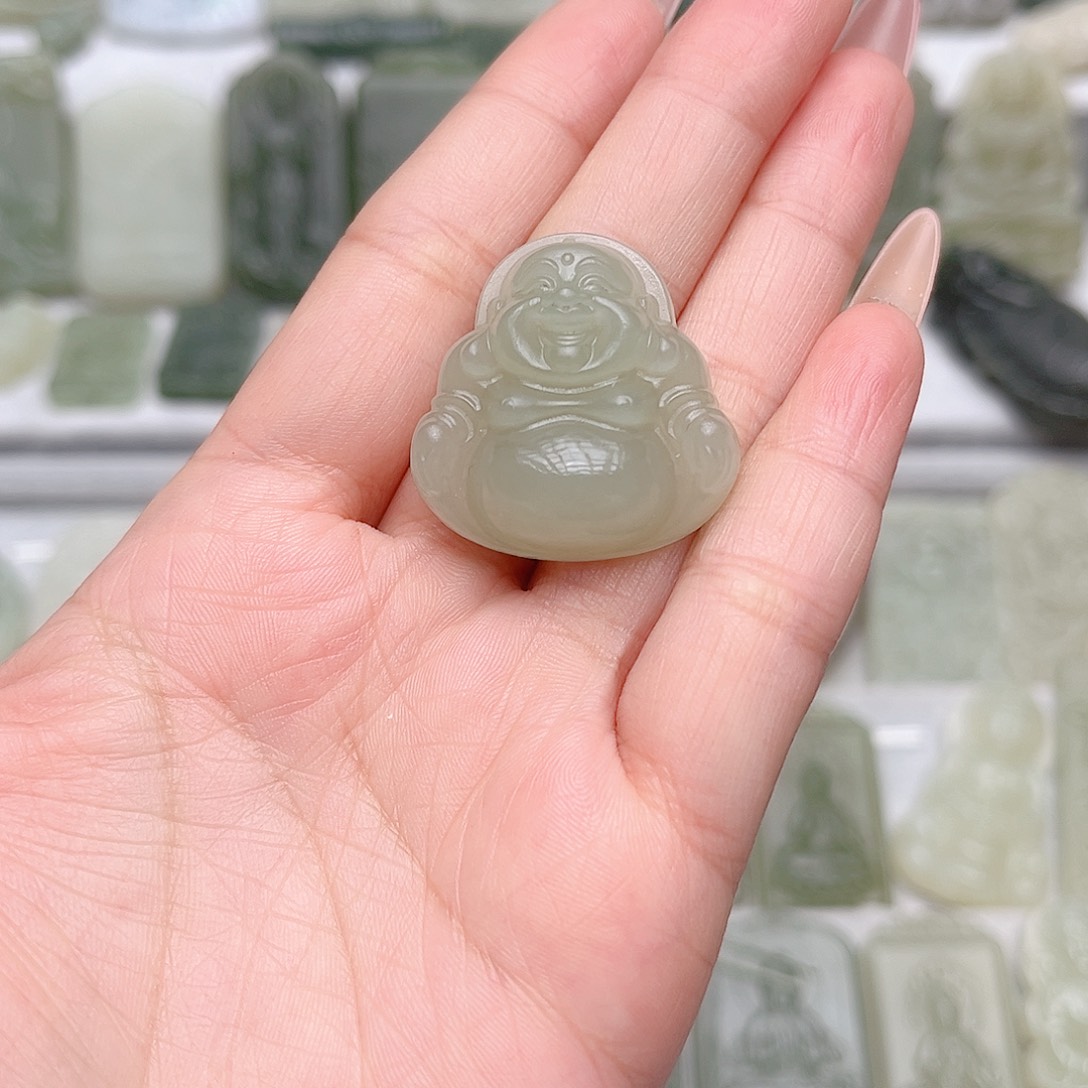 和田玉未镶嵌颈饰?*娜