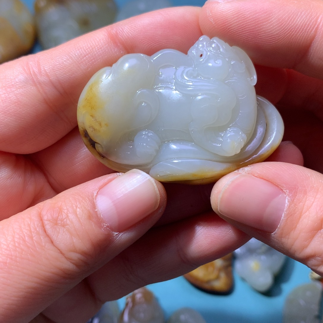 和田玉挂件未镶嵌一****.