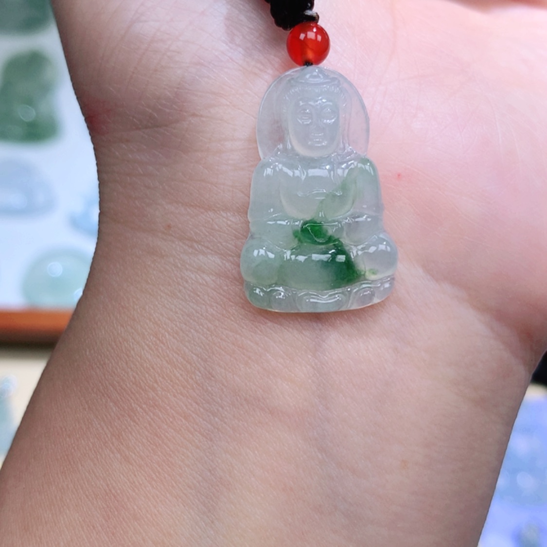 【闪购商品】翡翠颈饰未镶嵌观音