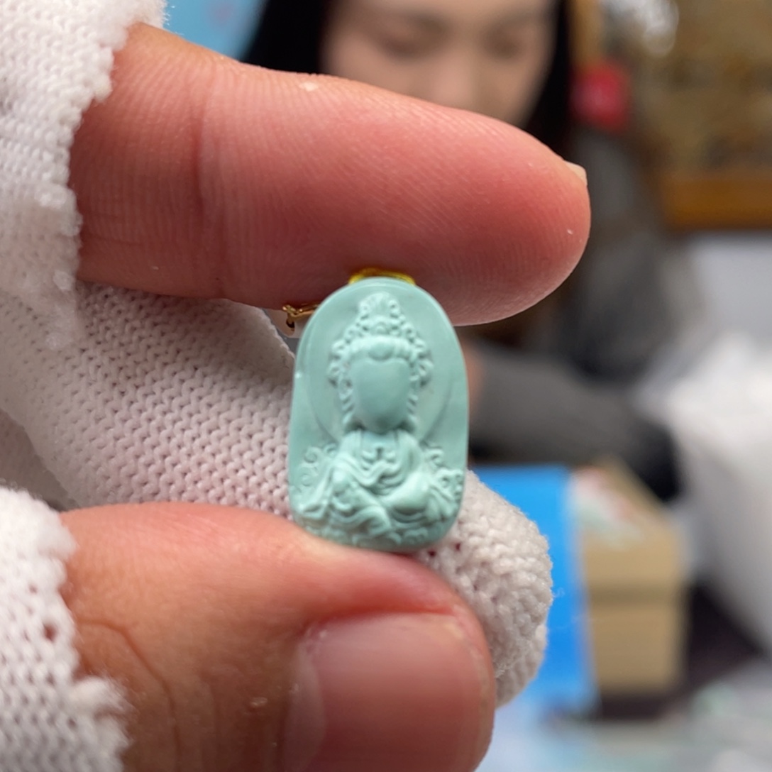 绿松石未镶嵌挂件