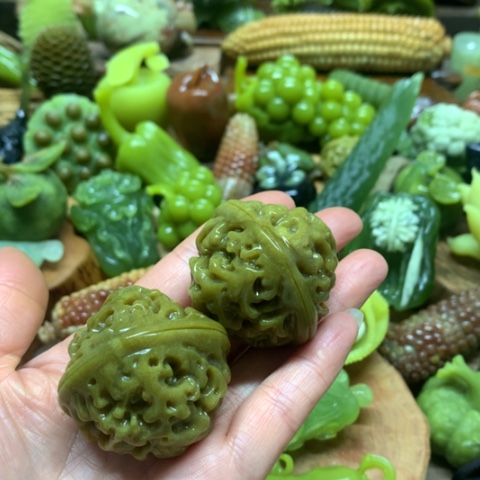 蛇纹石玉手把未镶嵌