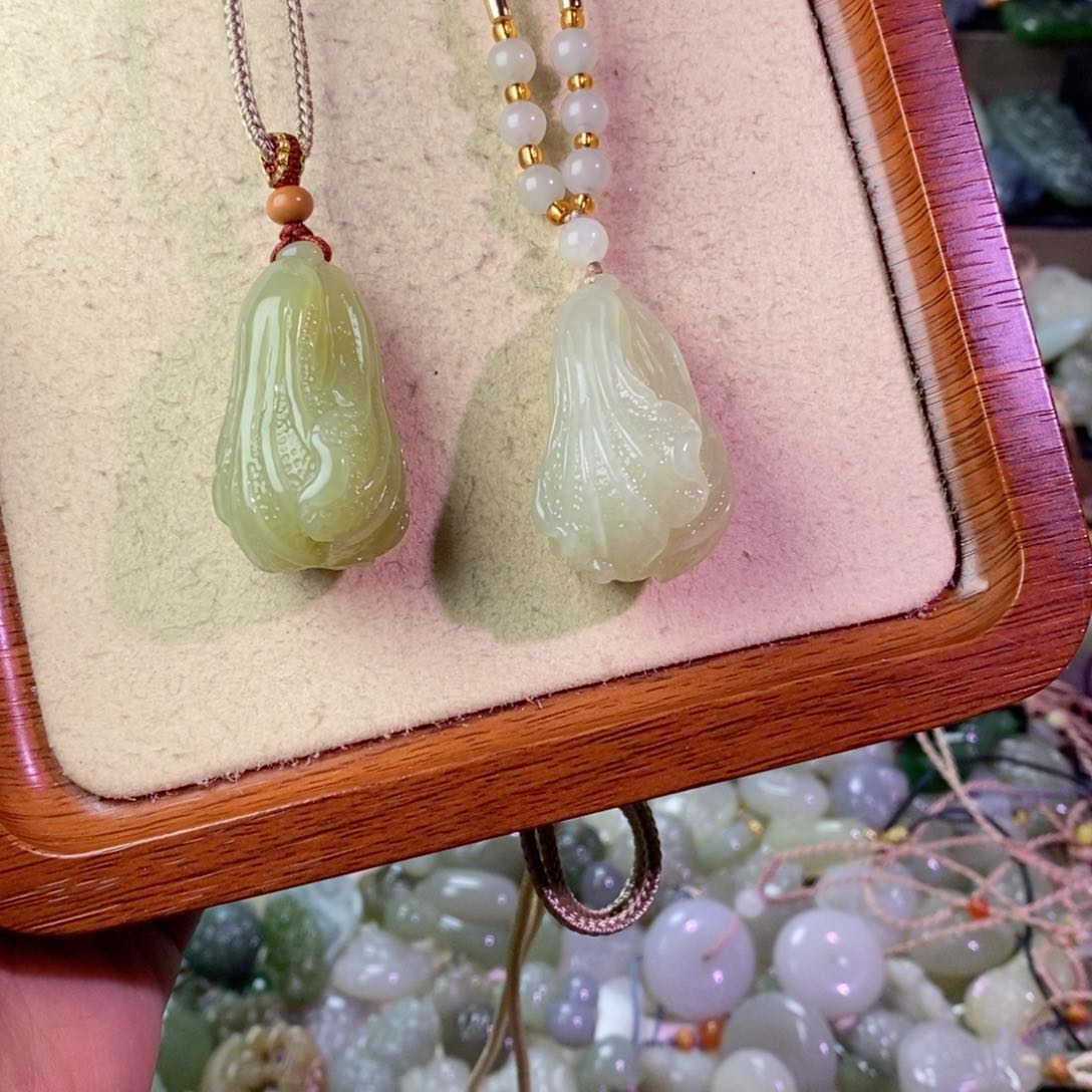 和田玉颈饰未镶嵌单个