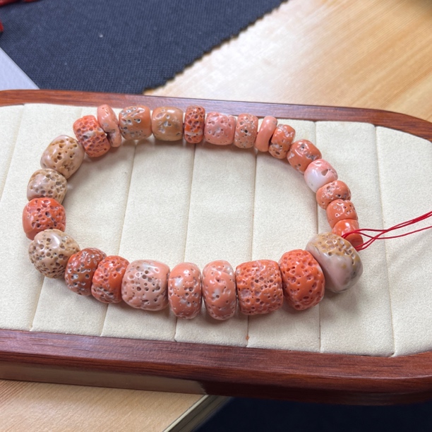 特色款莫莫珊瑚老型珠配饰珠9-19mm一组67克，不退换【国检证书】