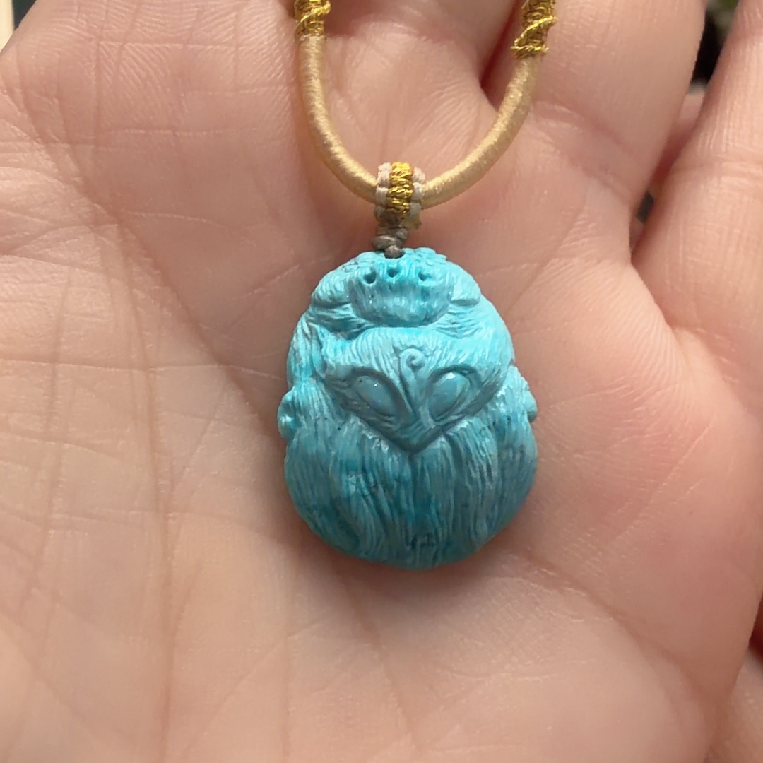 绿松石未镶嵌颈饰