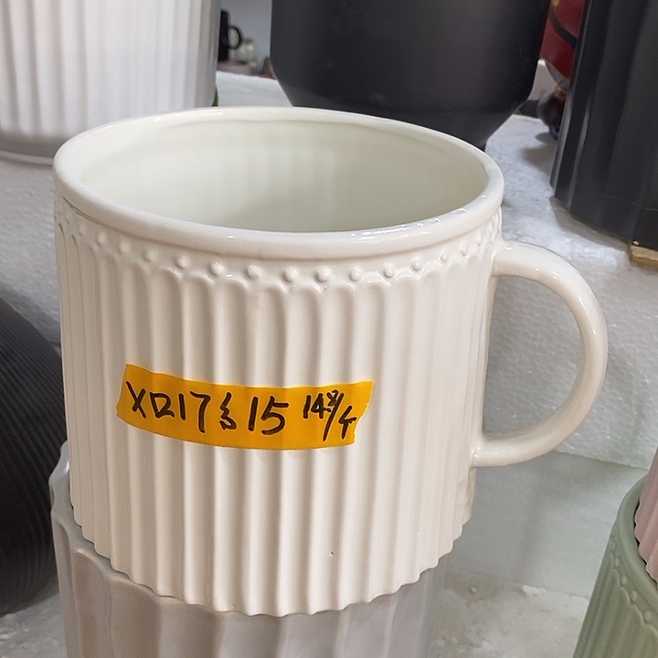 陶盆有孔 瑕疵针孔漏釉介意勿拍口 17高15