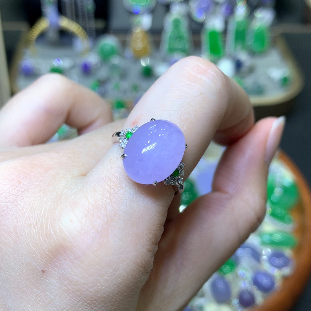 【闪购商品】翡翠颈饰18K金镶嵌翡翠吊坠项链