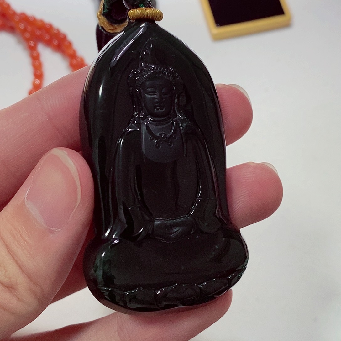 翡翠未镶嵌颈饰翡翠z