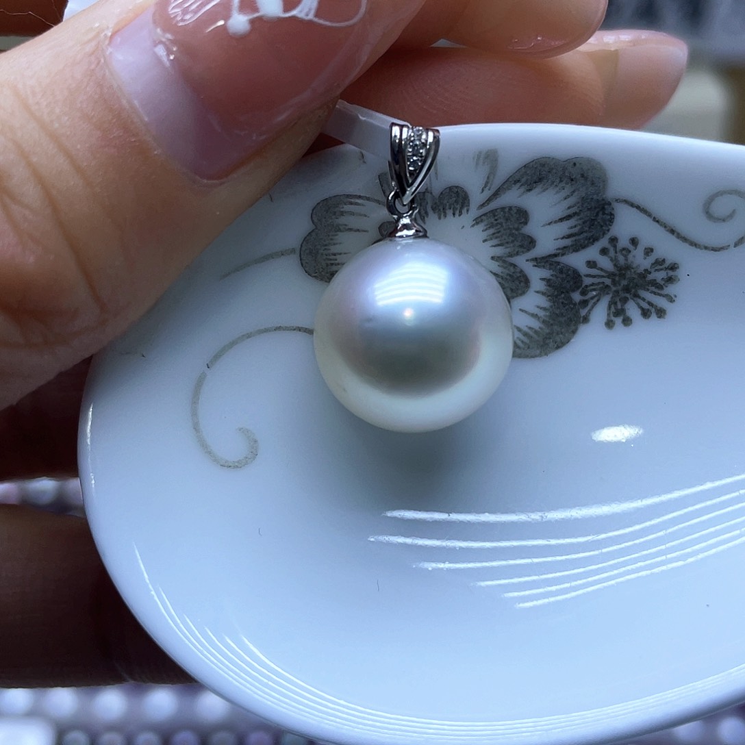 海水珍珠颈饰18K金镶嵌