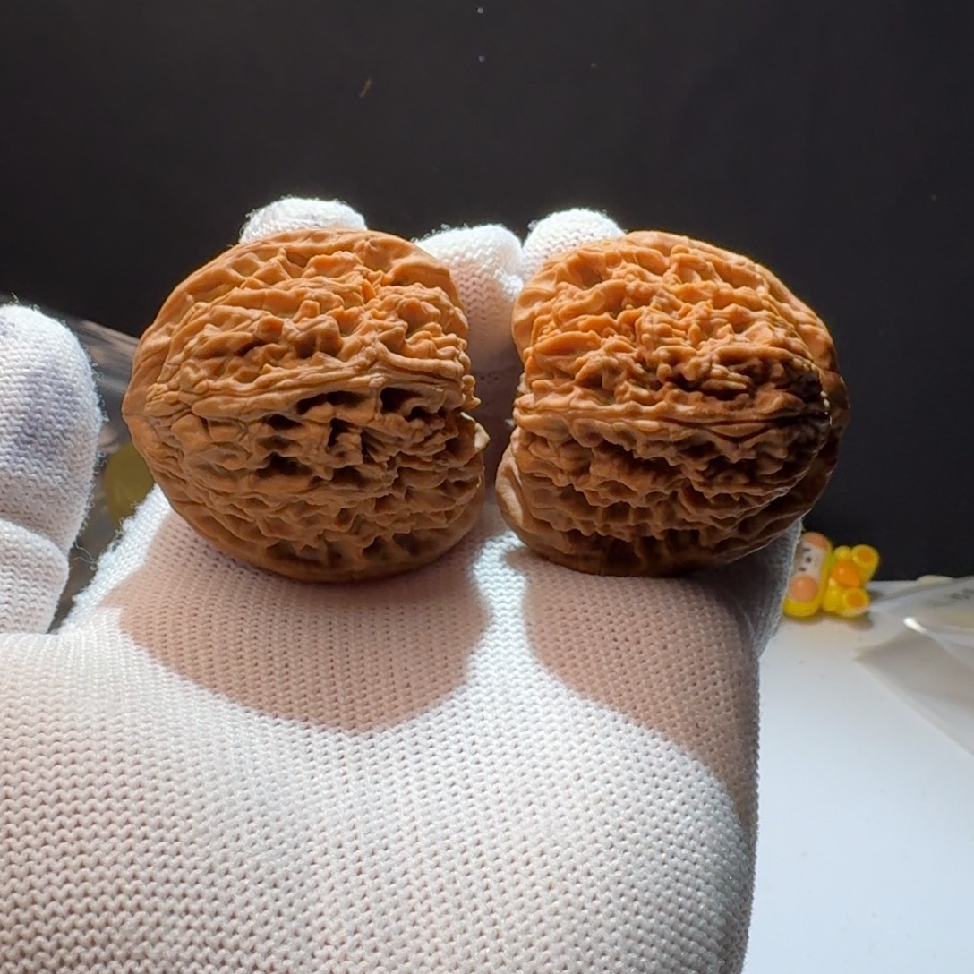 文玩核桃把件14号链接万字球姜44-44-43