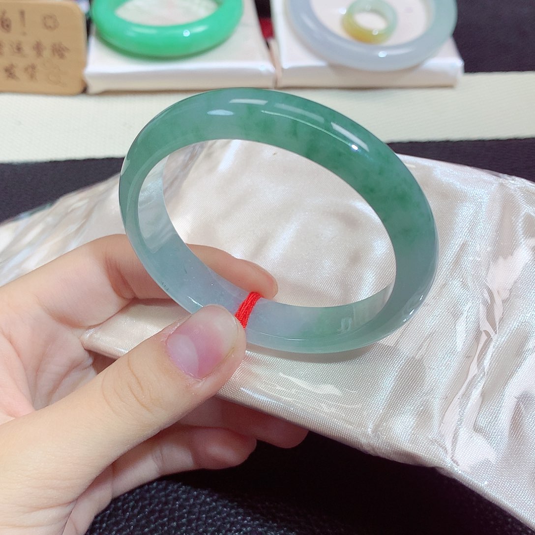 翡翠未镶嵌手镯1232
