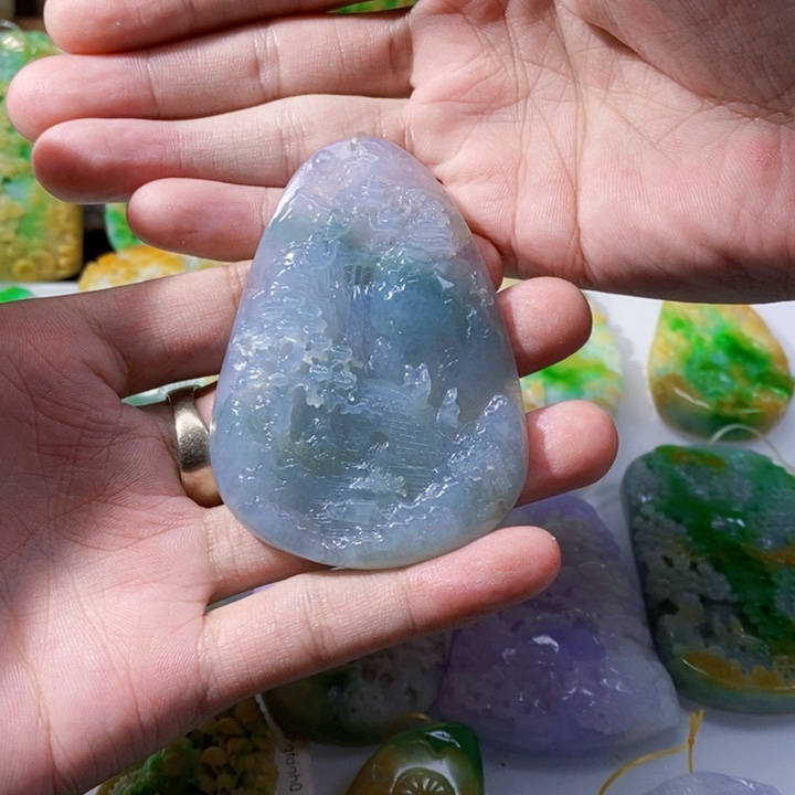 未镶嵌定制翡翠宏*