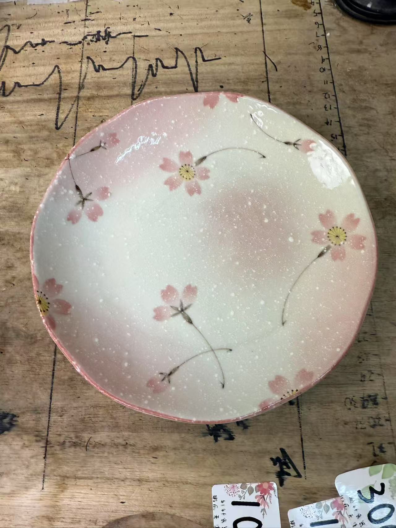 植物花卉碟菜盘浅盘餐厅花盘圆形釉下彩可爱风小盘粉色陶瓷