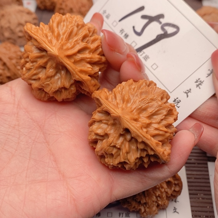 文玩核桃吊坠48帝王159