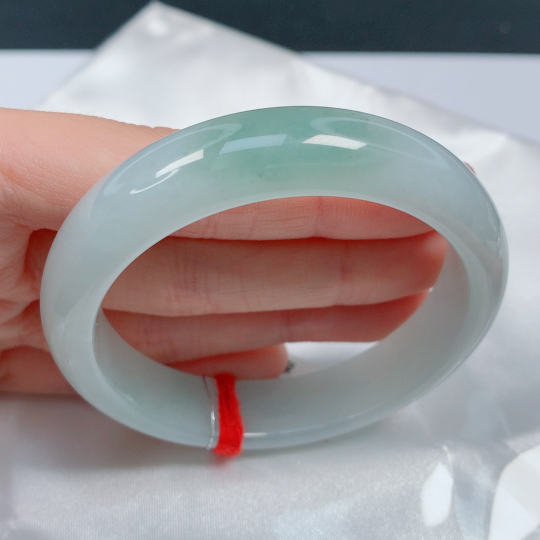 翡翠手镯未镶嵌54.7正圈