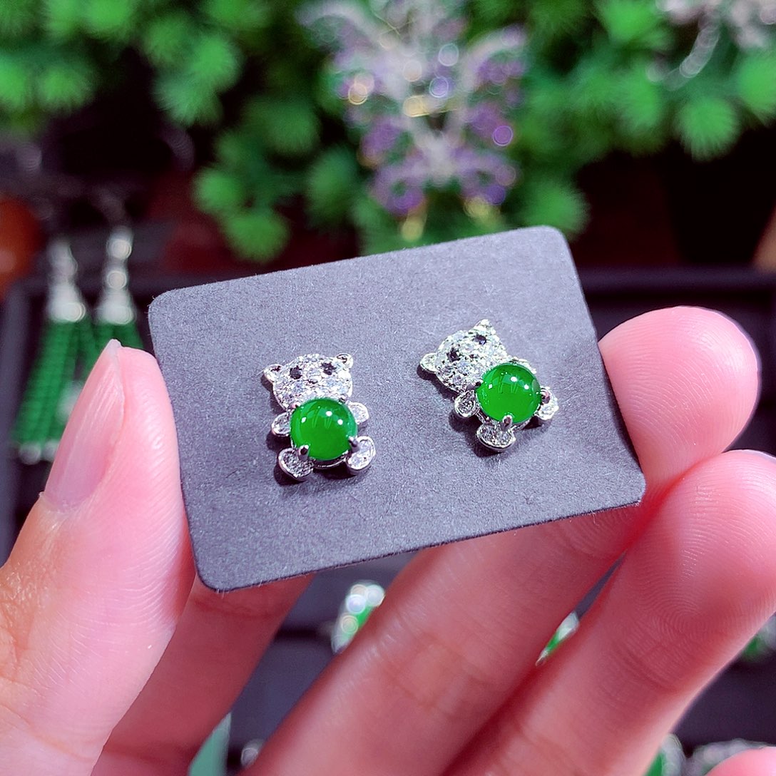 颈饰未镶嵌翡翠天然