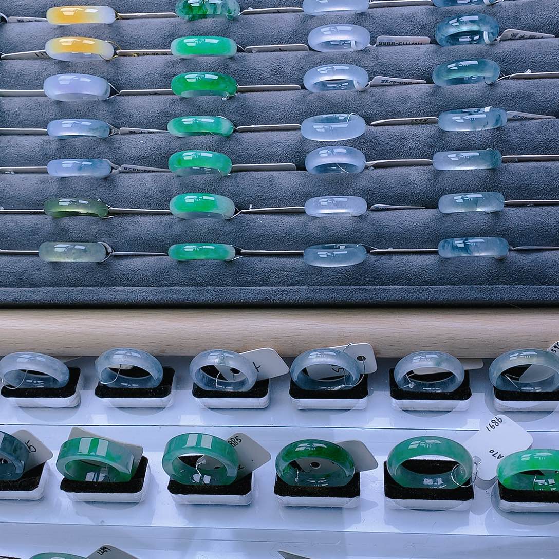 翡翠戒指未镶嵌翡翠