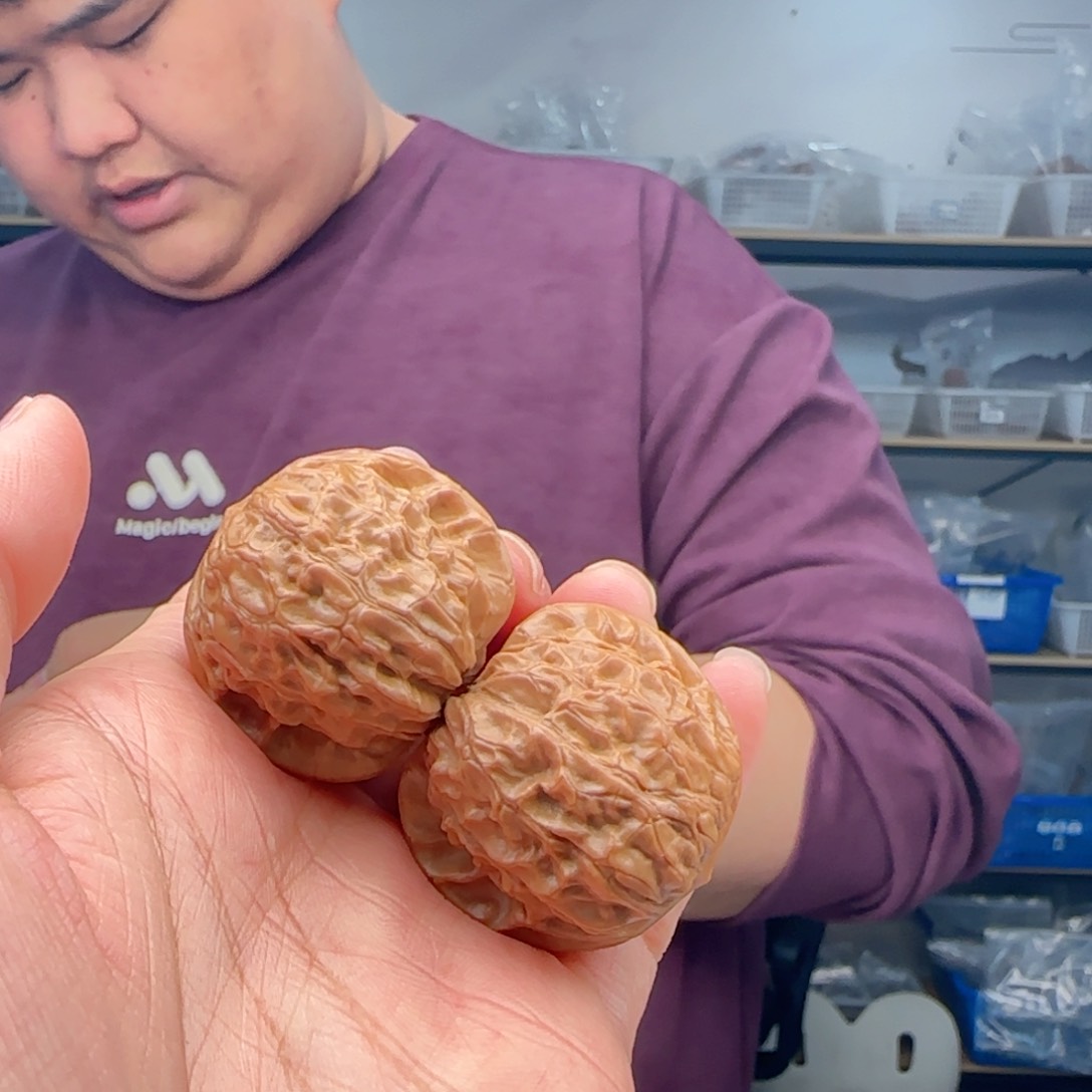 文玩核桃把件石门元宝36➕