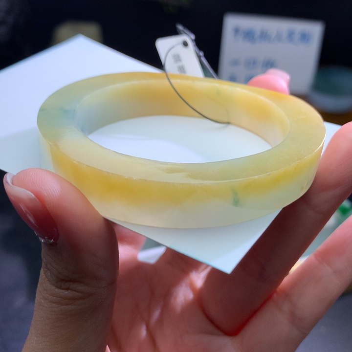 定制翡翠未镶嵌翡翠手镯