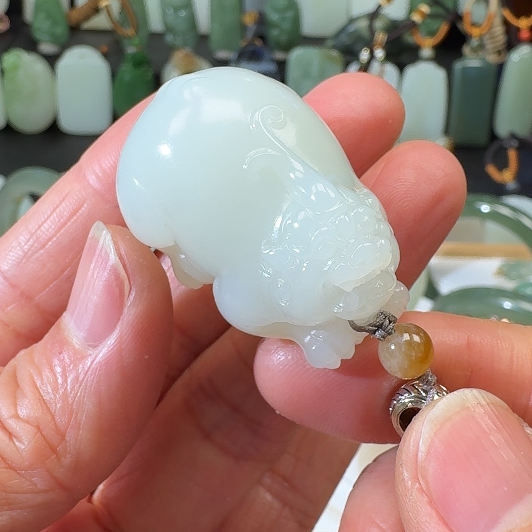 和田玉颈饰未镶嵌