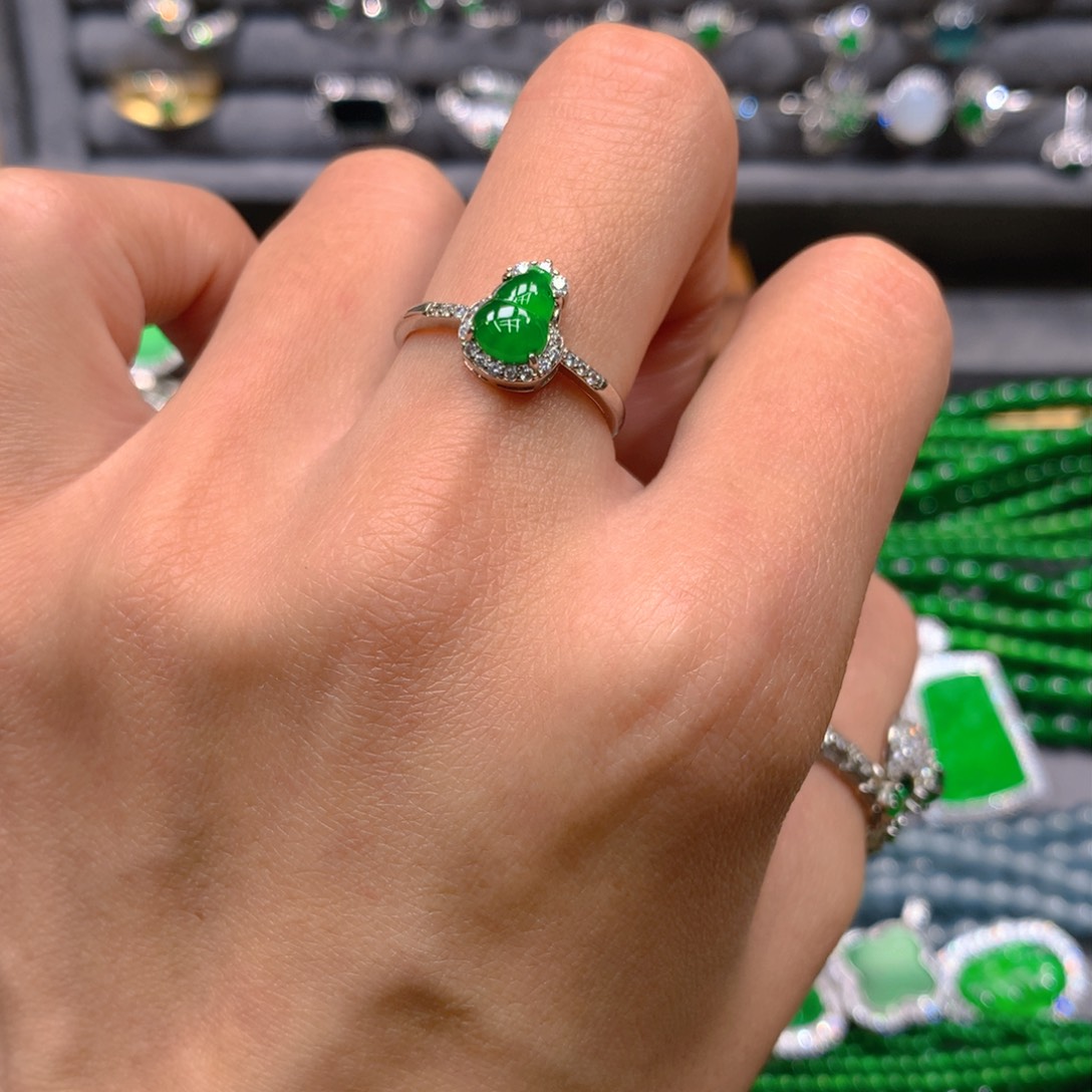 翡翠戒指未镶嵌天然翡翠