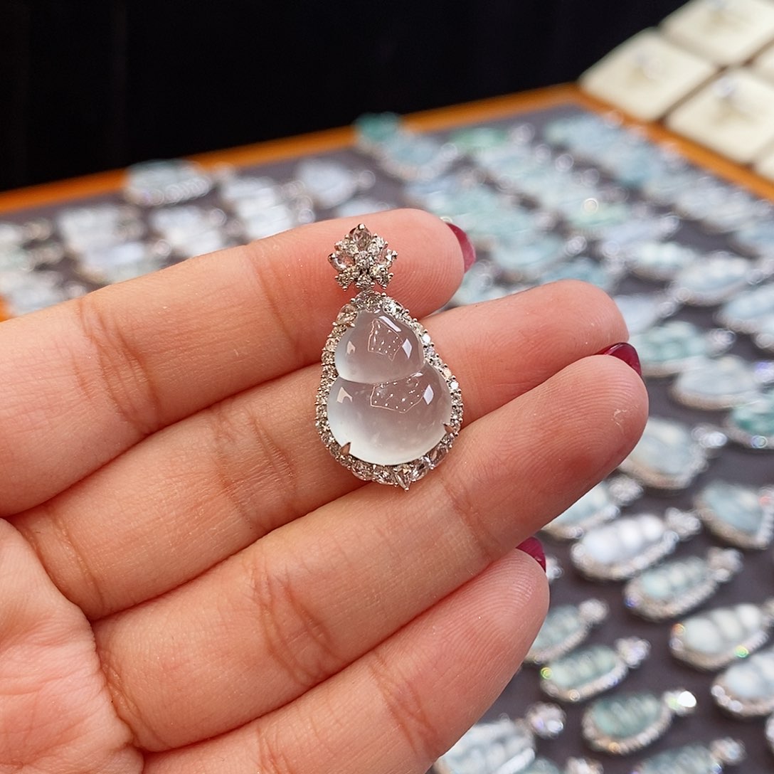 翡翠颈饰未镶嵌天然缅甸a货翡翠