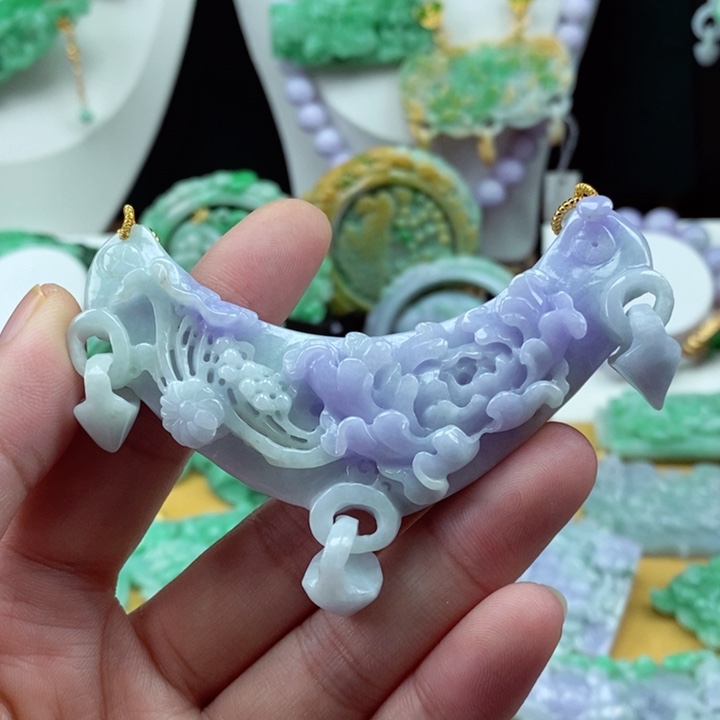 翡翠颈饰未镶嵌翡翠吊坠