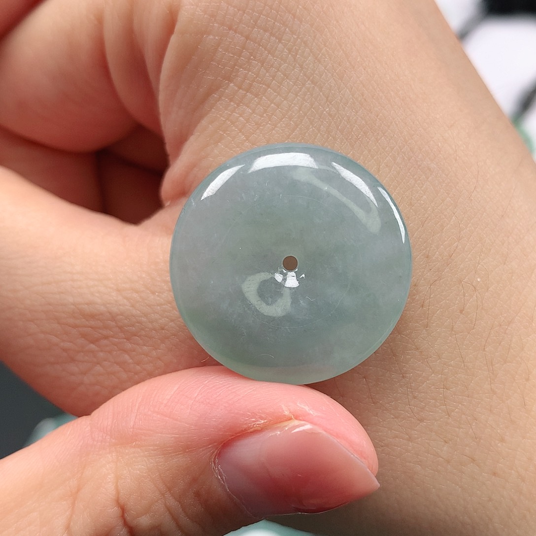 翡翠颈饰未镶嵌平安