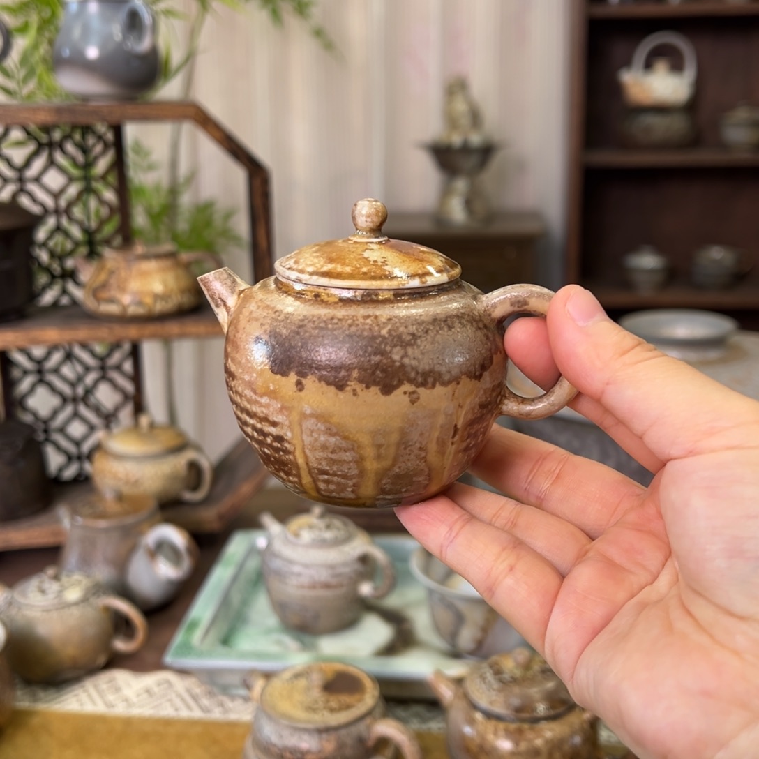 08中白重落灰精品壶