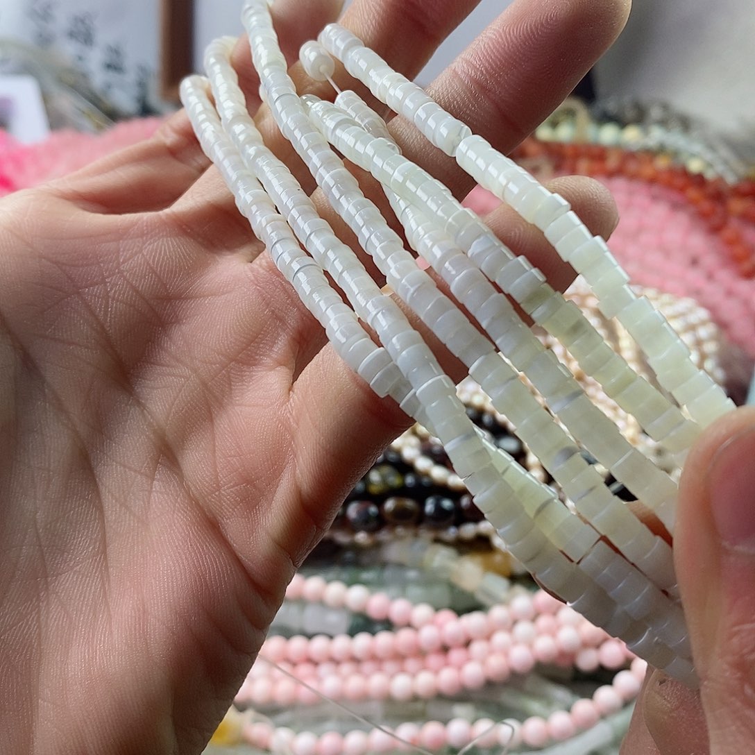 玛瑙/玉髓珠宝半成品合金一条天然2×4白蝶贝直切隔片A153