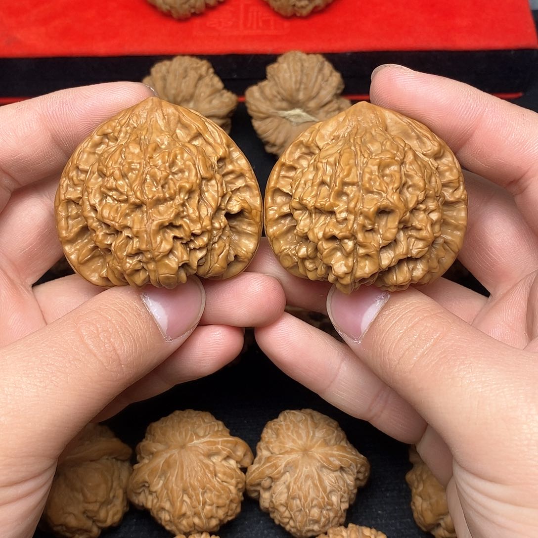 文玩核桃把件49官帽