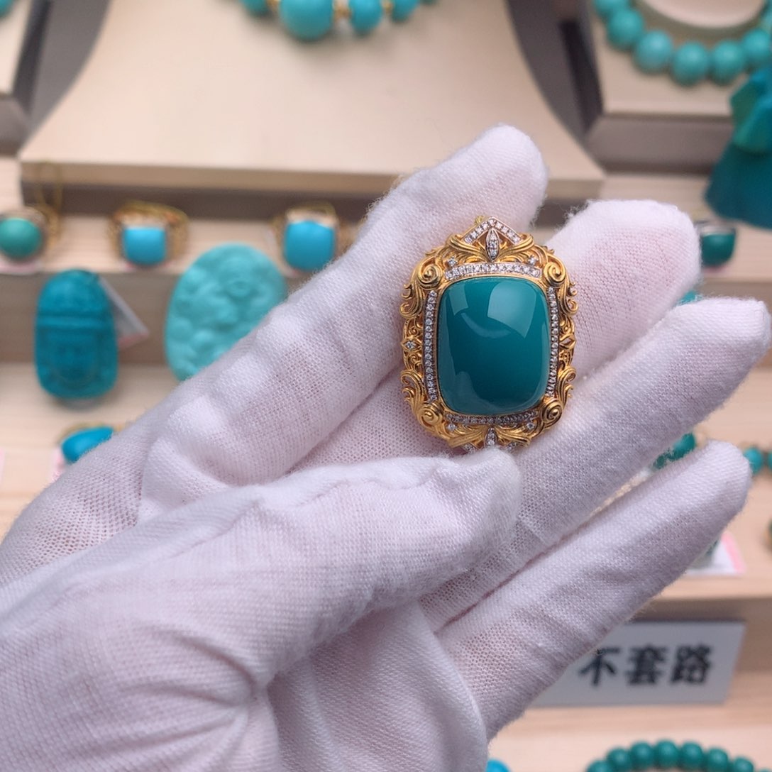 绿松石珠宝奇石18K金镶嵌