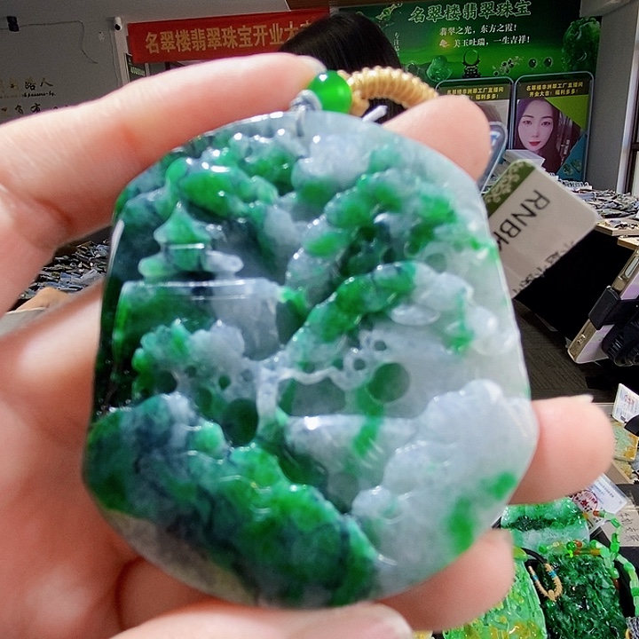 颈饰未镶嵌翡翠翡翠