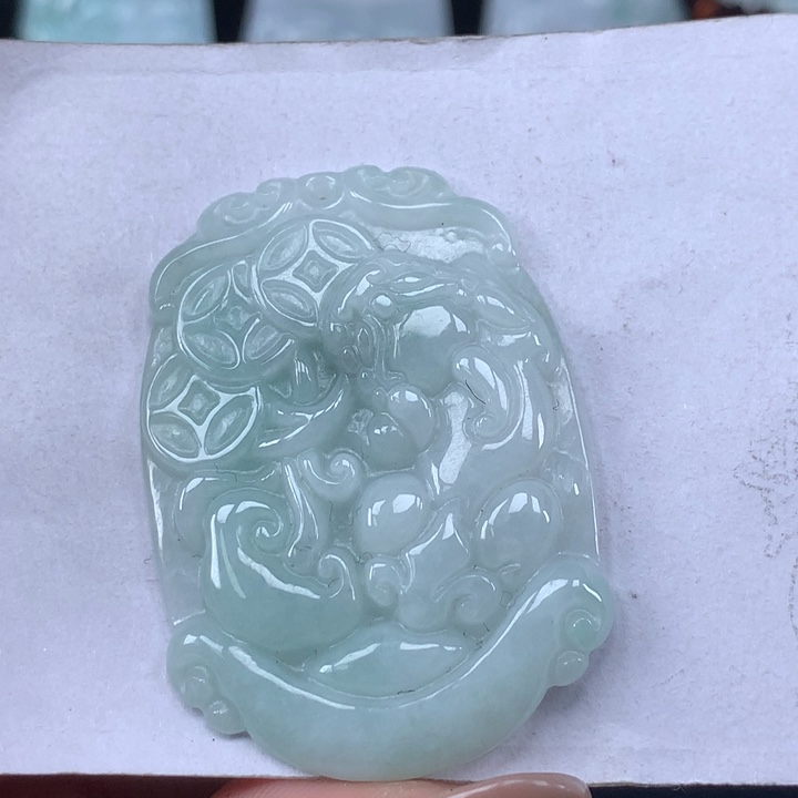 颈饰未镶嵌翡翠貔貅牌
