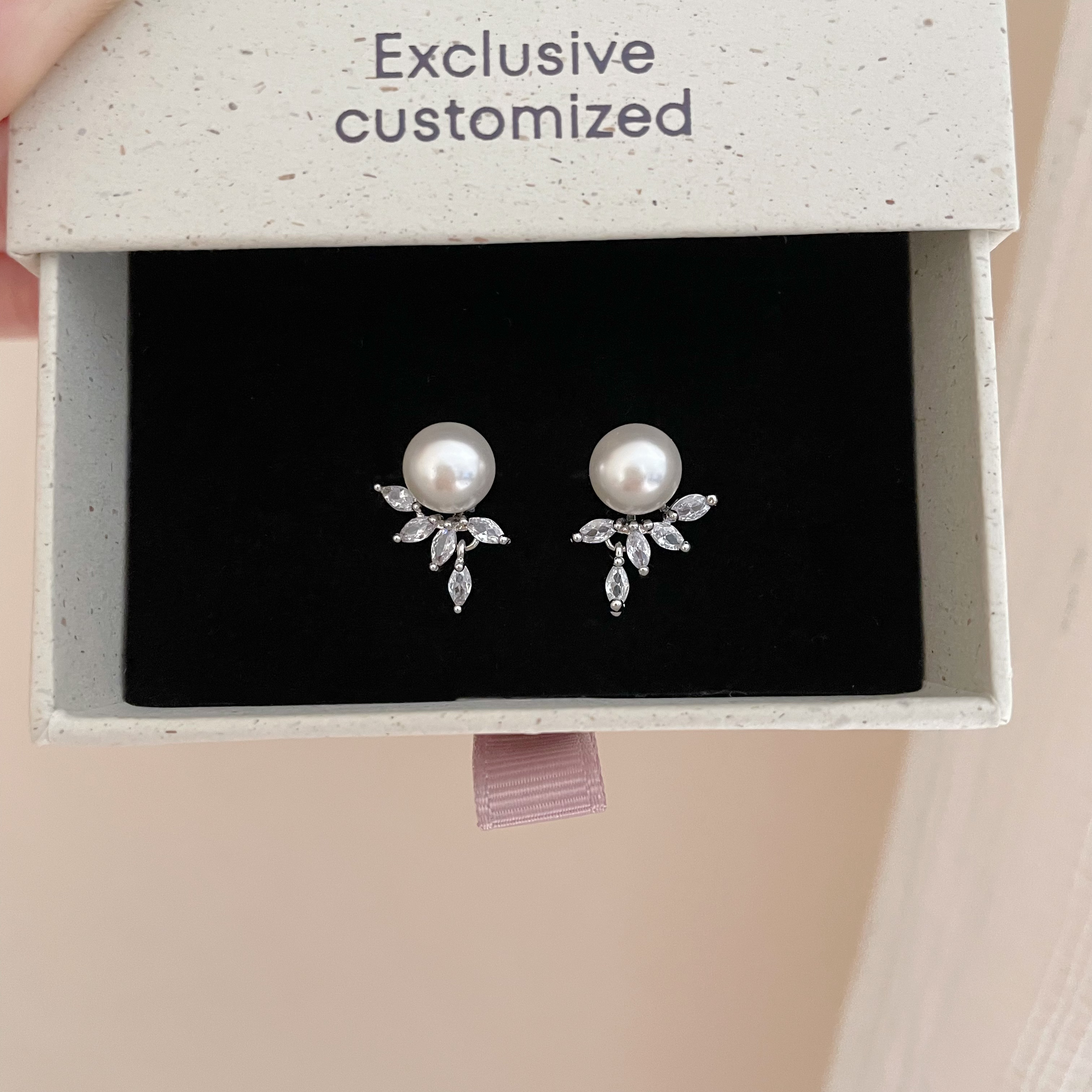 铜合金耳饰 D2141 白月天使百搭精致高级气质个性潮流耳饰