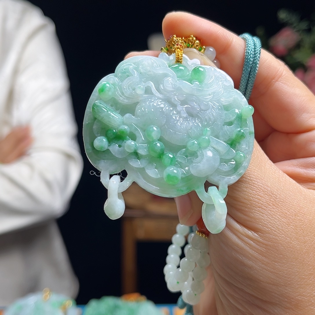 翡翠颈饰未镶嵌淼*J天然