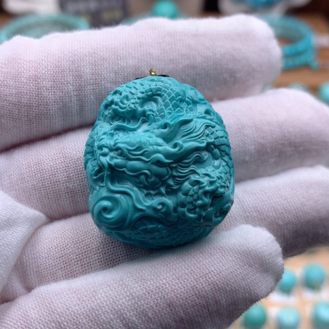 绿松石未镶嵌珠宝奇石