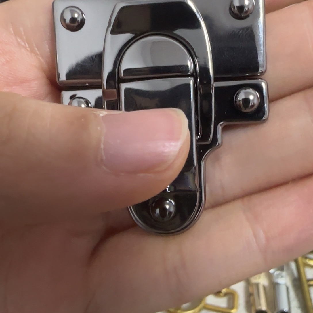 驴锁无垫片15元2个.