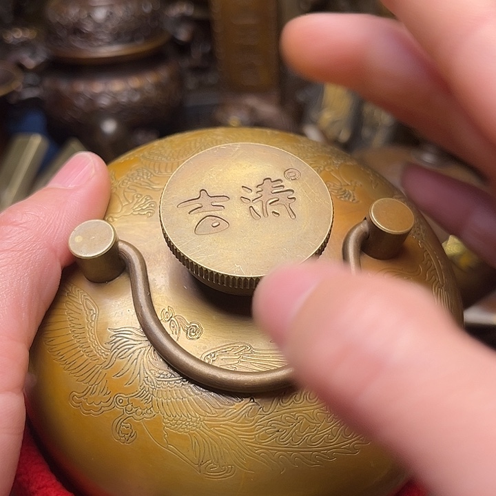 精美铜器批发档口