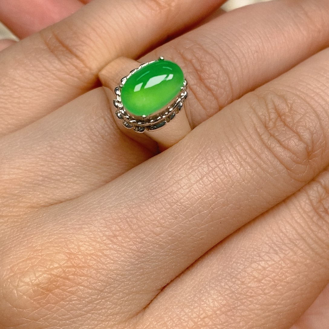 翡翠戒指未镶嵌翡翠