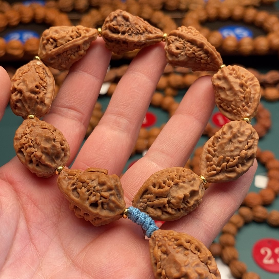 文玩核桃手串18尺寸八棱