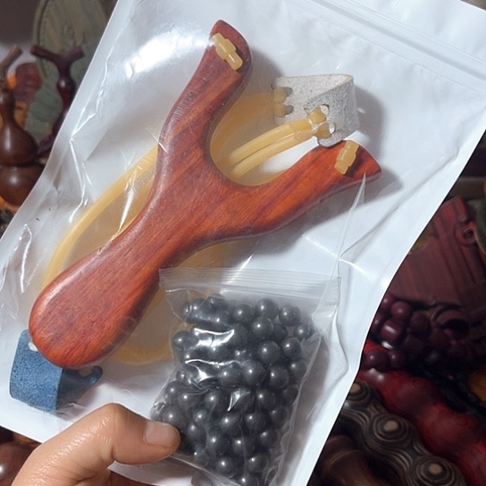 木绍氏紫檀红花梨弹弓一组