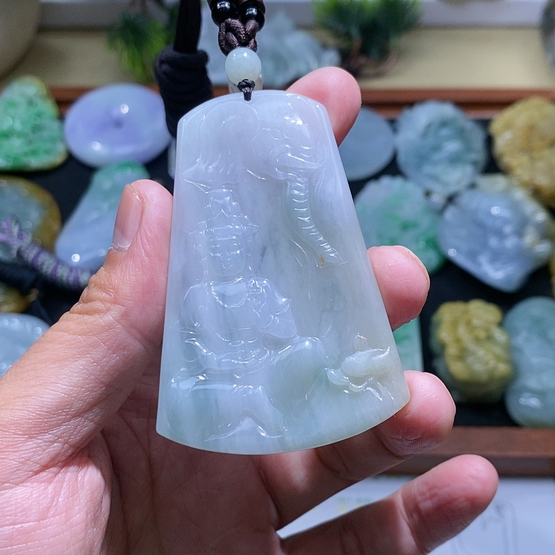 【闪购商品】翡翠颈饰未镶嵌普贤