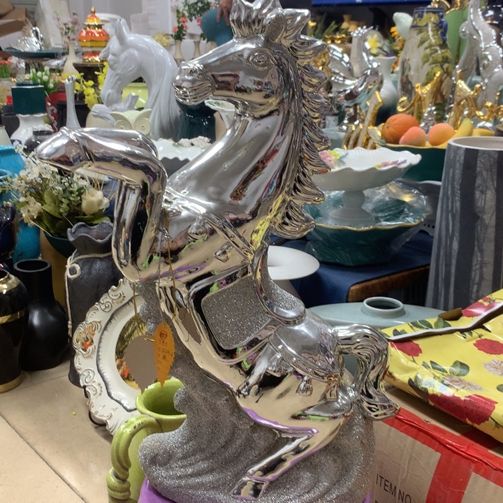 摆件陶瓷。。。。。。。。