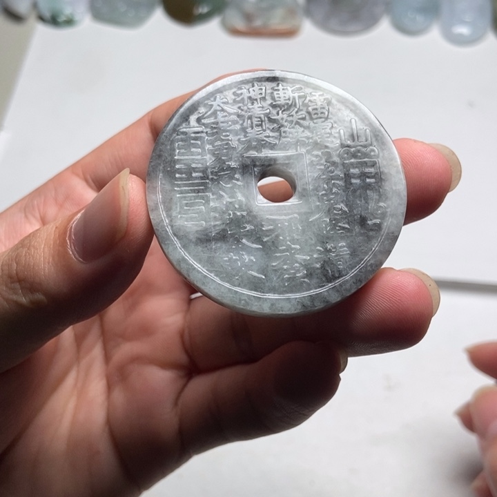 翡翠未镶嵌颈饰山鬼13