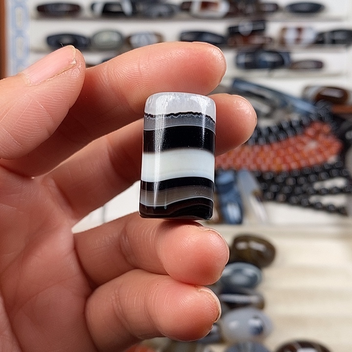 玛瑙/玉髓未镶嵌珠宝半成品