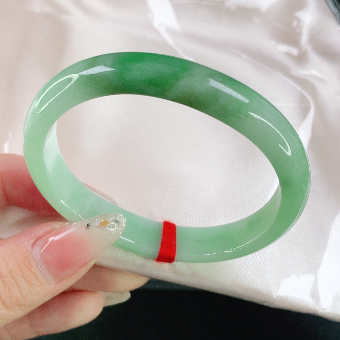 翡翠手镯未镶嵌53贵妃镯