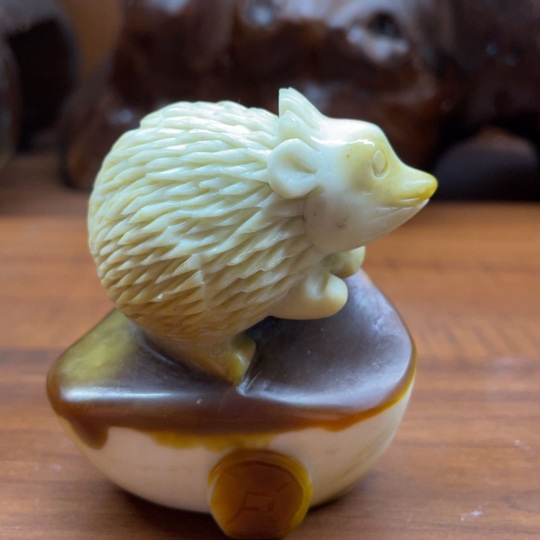 蛇纹石玉未镶嵌珠宝奇石