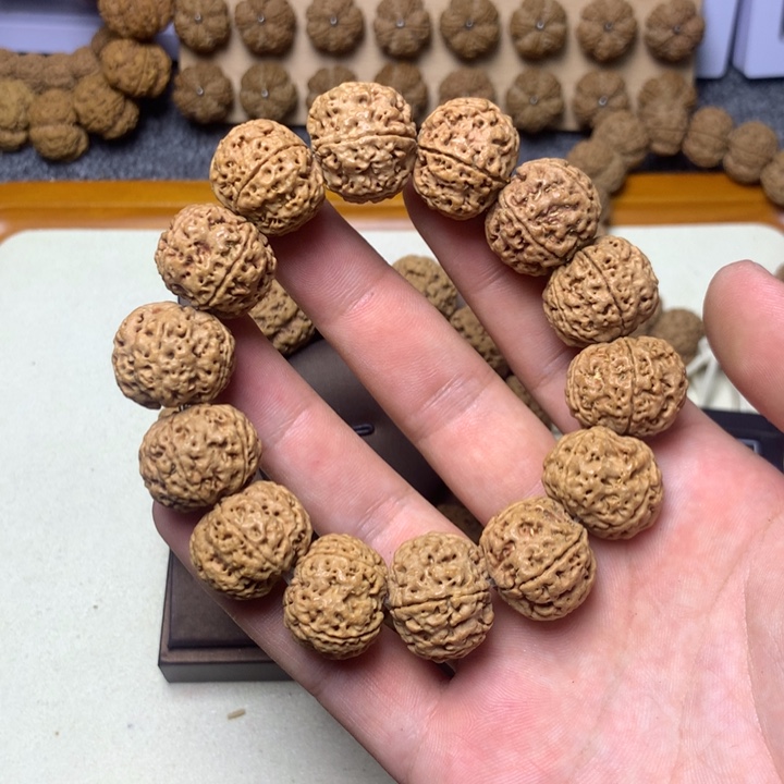 吊坠金刚菩提上****达2。      