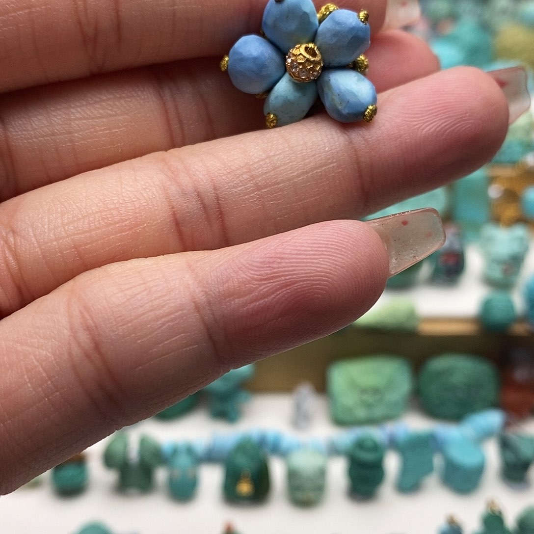 绿松石饰品18K金镶嵌